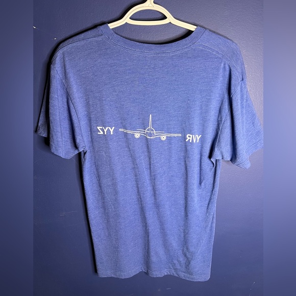 Men’s Size Medium Blue Short Sleeve T-Shirt.  Travel. - Picture 2 of 2